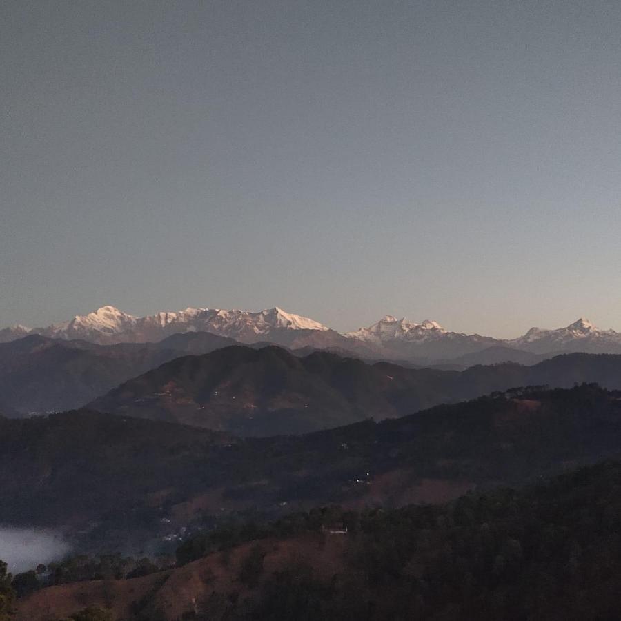 Himalaya Mount View Resort Kausani Exterior photo